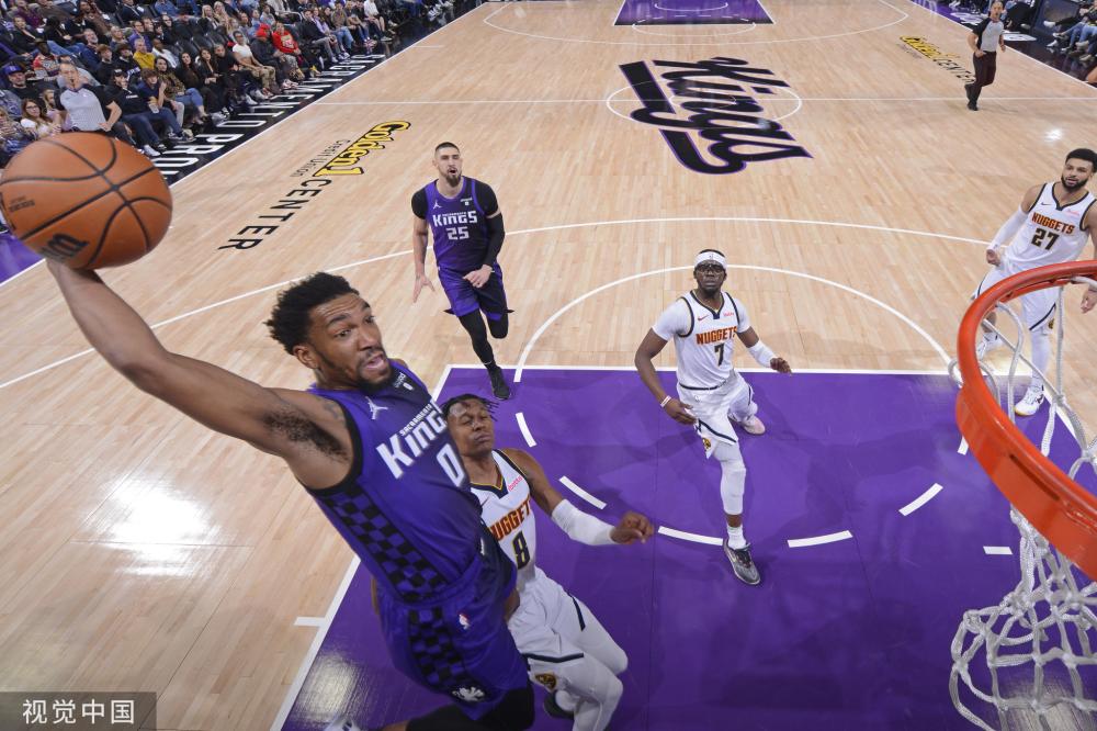 一个重新拥 一个重新拥