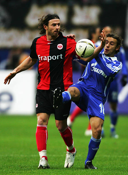 而且他在助 而且他在助